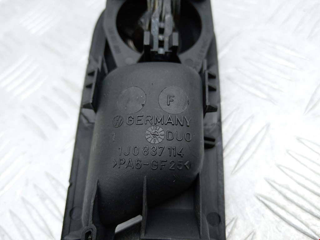 Ручка дверная передняя внутренняя правая VOLKSWAGEN Golf IV 1997-2003