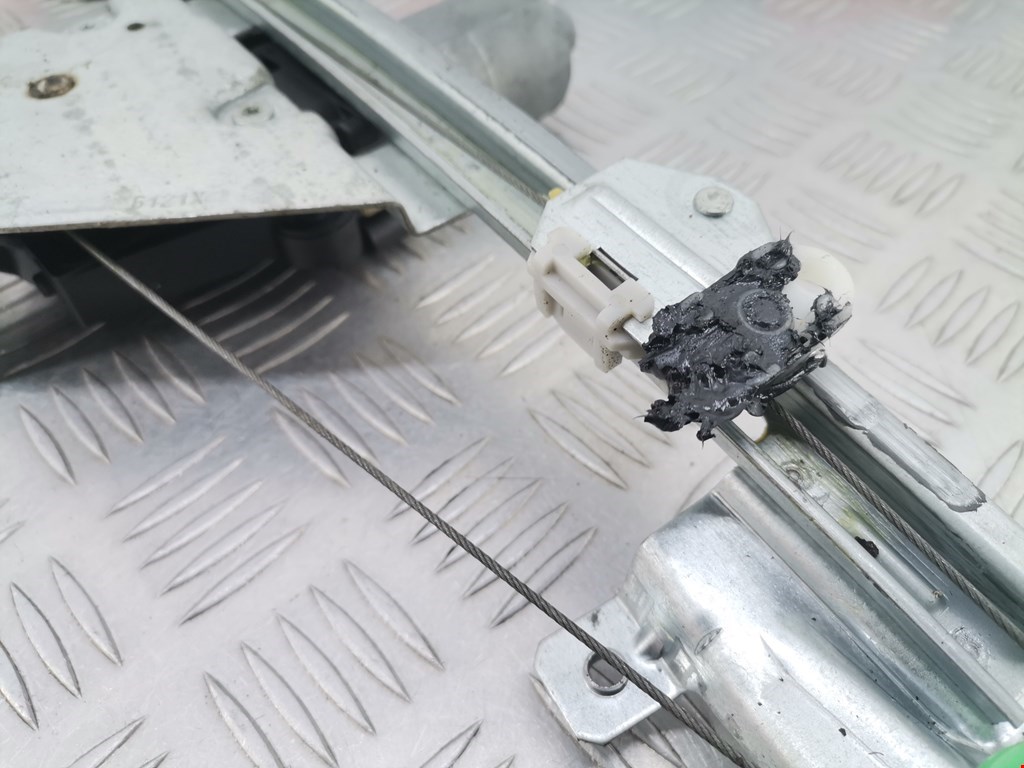 Стеклоподъемник задний правый OPEL Omega B 1994-2004