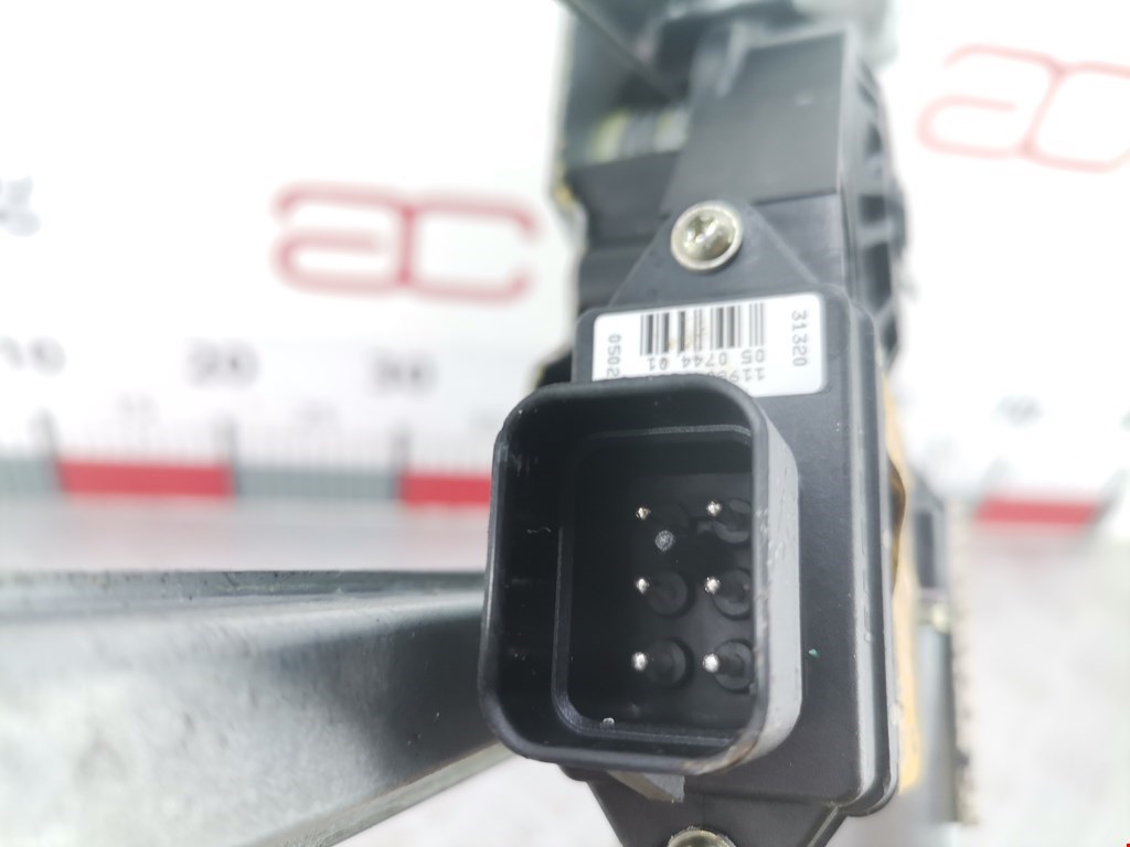 Стеклоподъемник задний правый OPEL Omega B 1994-2004