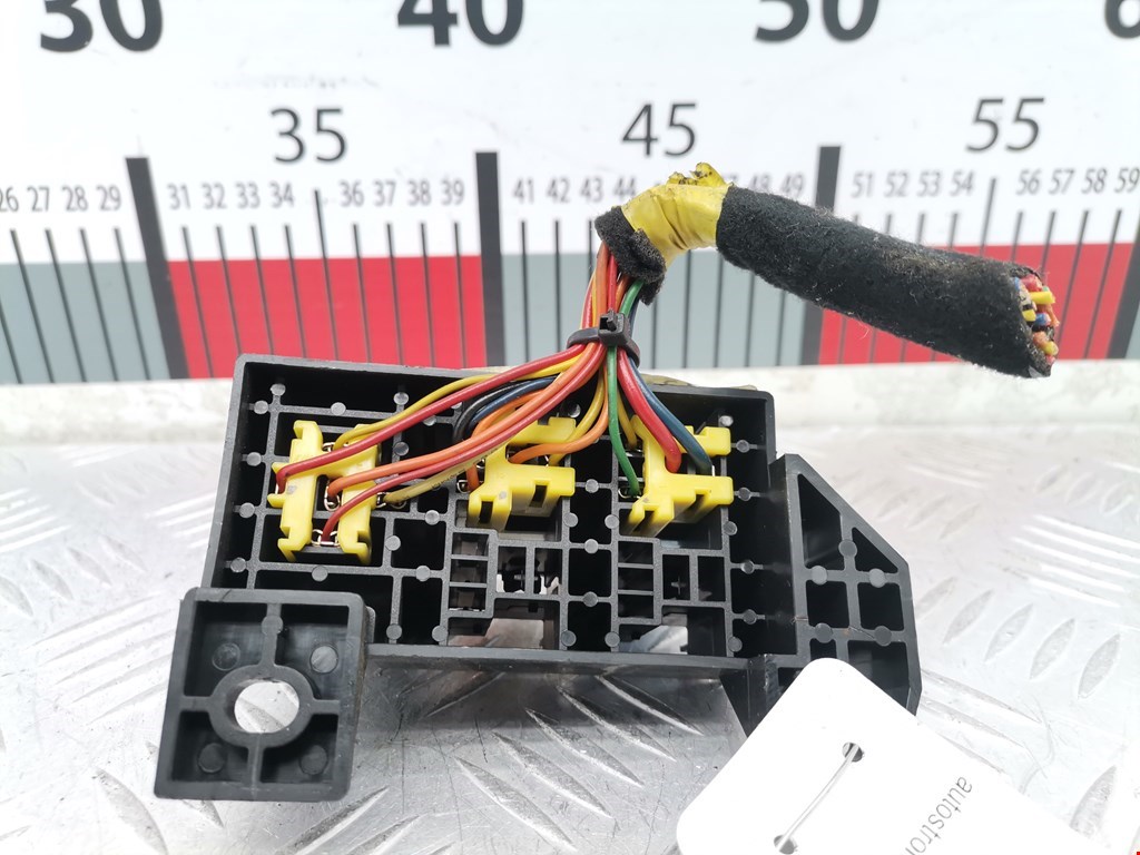 Блок реле KIA Sorento 2002-2009