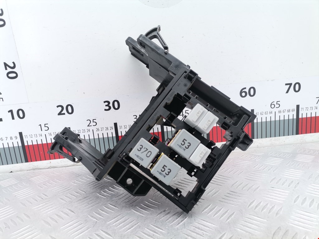 Блок реле VOLKSWAGEN Tiguan 2007-2018