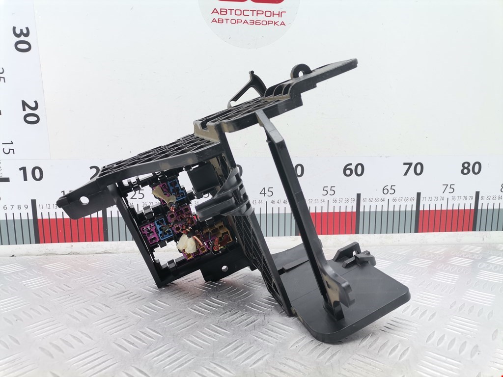 Блок реле VOLKSWAGEN Tiguan 2007-2018