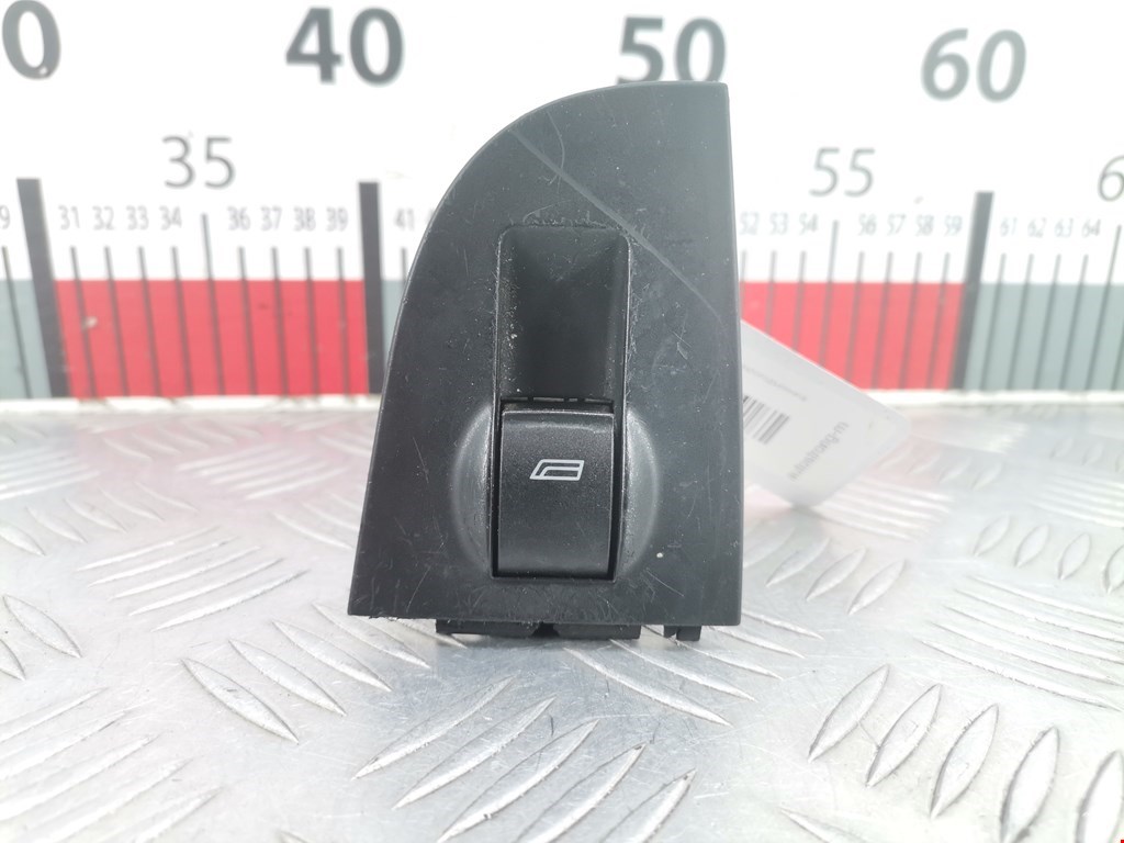 Кнопка стеклоподъемника AUDI A6 C5 1997-2004