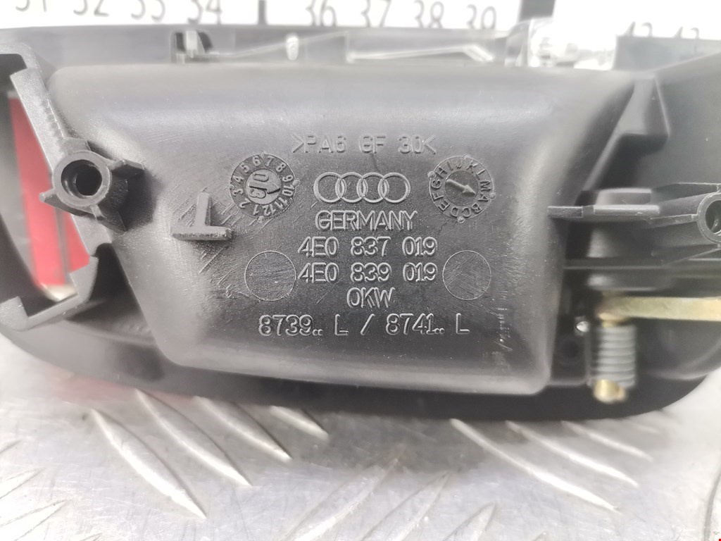 Ручка дверная задняя внутренняя левая AUDI A8 D3 2003-2010