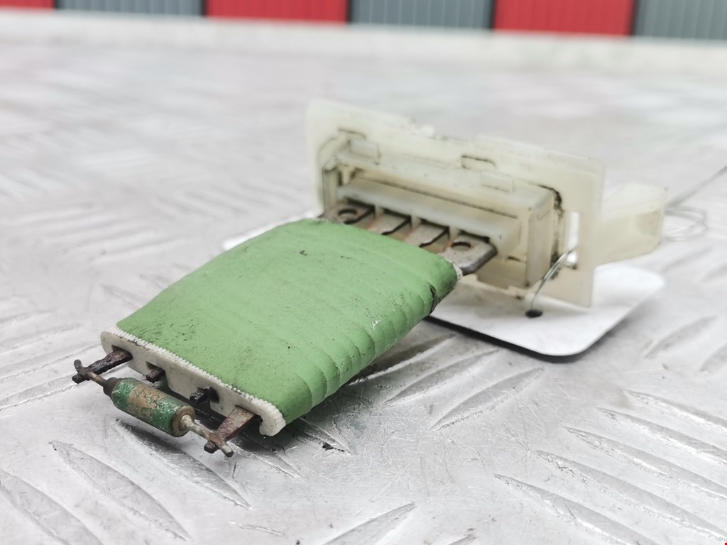 Сопротивление печки (резистор отопителя) Volkswagen Tiguan 1 (2007-2016)