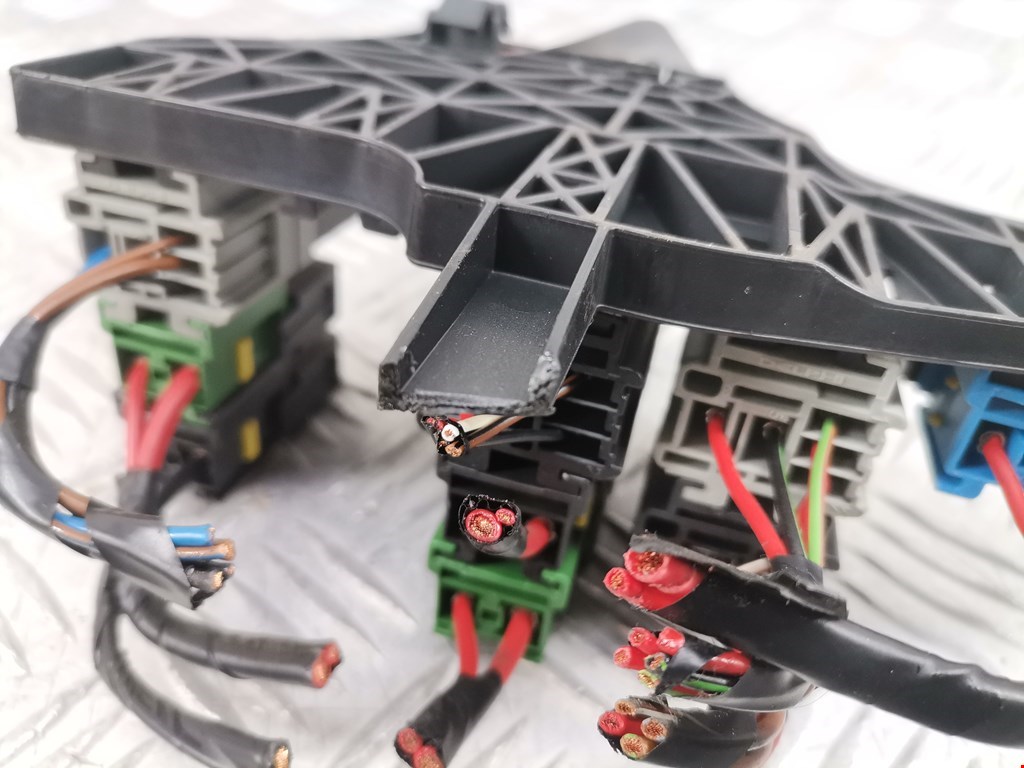 Датчик уровня в бачок омывателя OPEL Astra H/Family 2004-2015