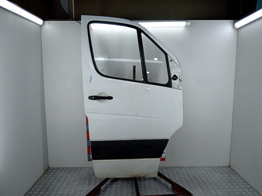 Обшивка (карта) двери передней правой Mercedes Sprinter 2 (W906) (2006-2016)