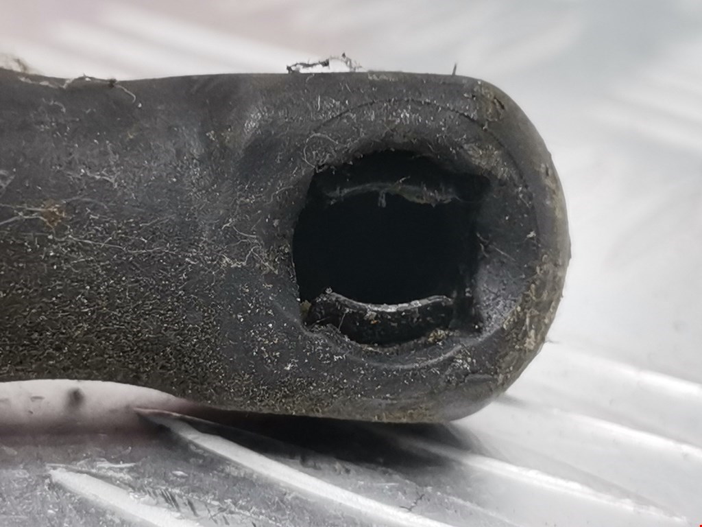 Амортизатор капота левый=правый OPEL Astra H/Family 2004-2015