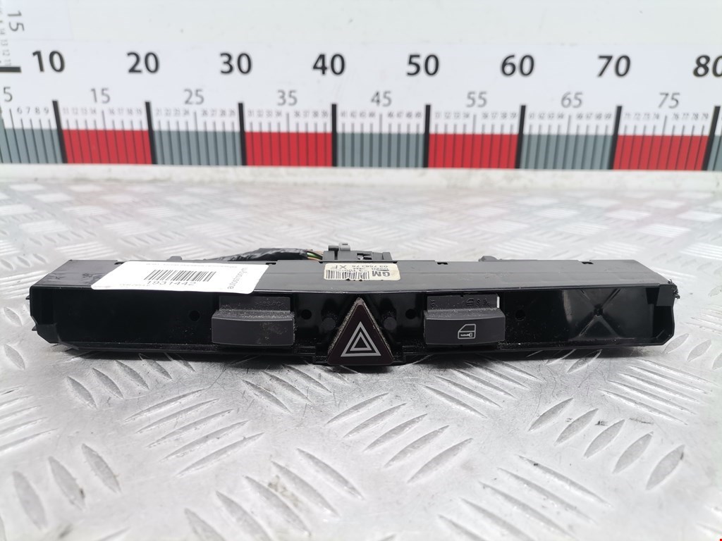 Кнопка аварийной сигнализации (аварийки) OPEL Zafira B 2005-2012