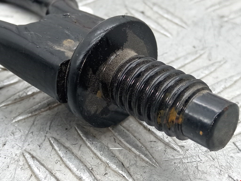 Крюк буксировочный FORD Focus II 2005-2011