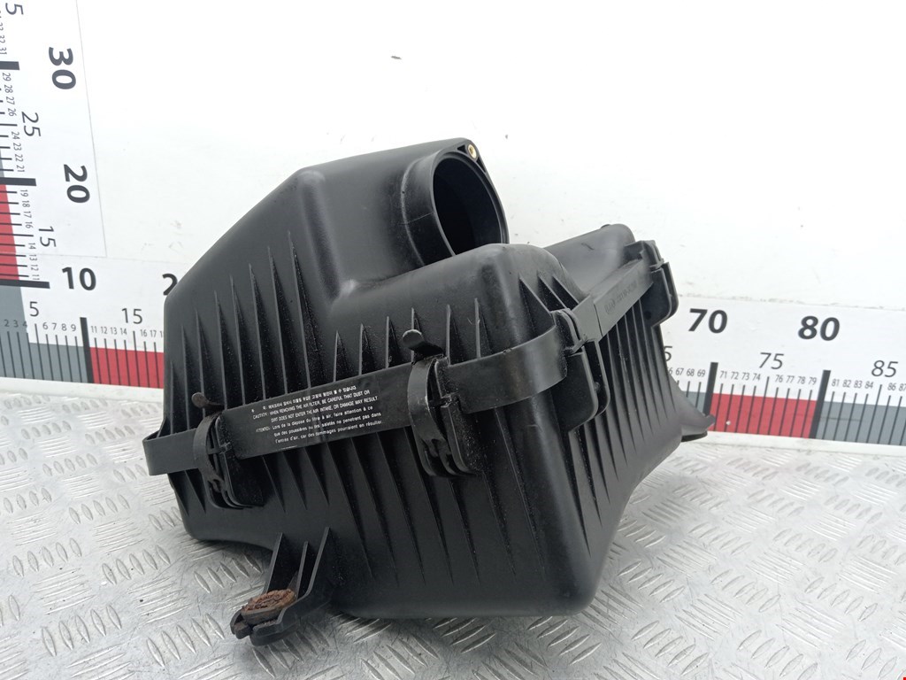 Корпус воздушного фильтра KIA Sorento 2002-2009