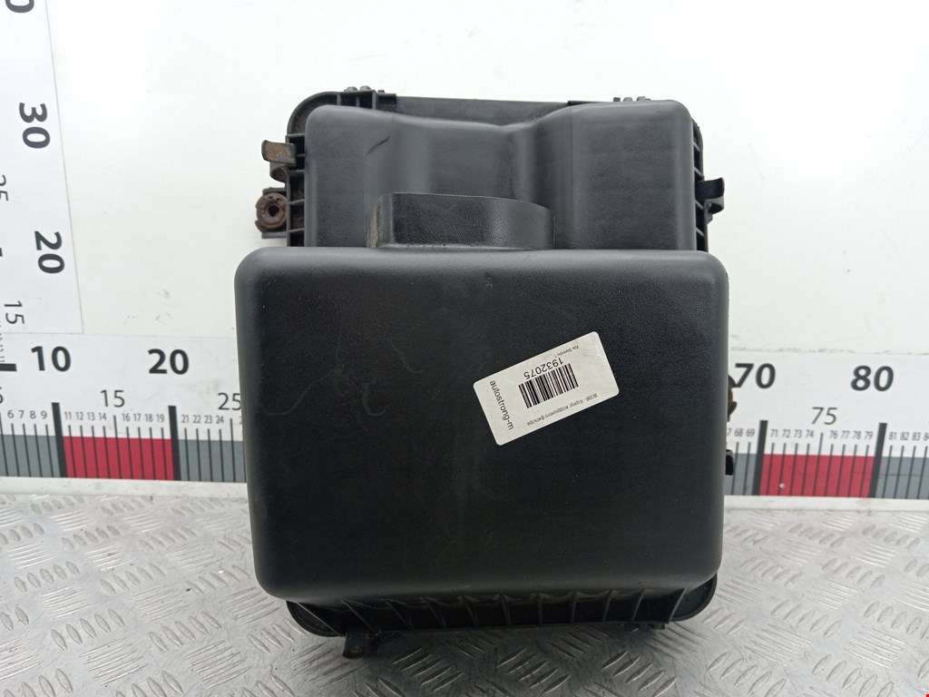 Корпус воздушного фильтра KIA Sorento 2002-2009