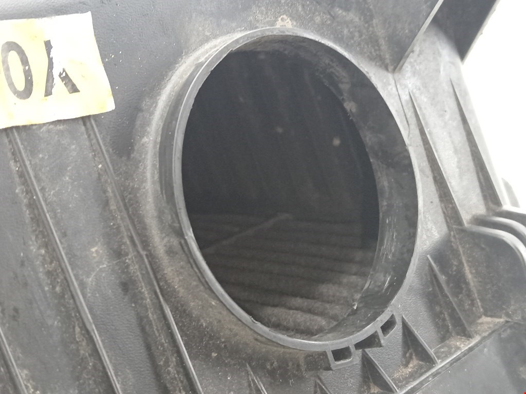 Корпус воздушного фильтра KIA Sorento 2002-2009