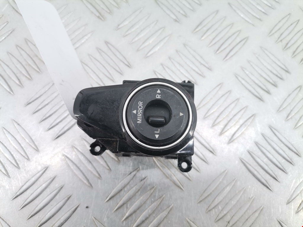 Блок управления зеркалами HYUNDAI i40 2011-2019