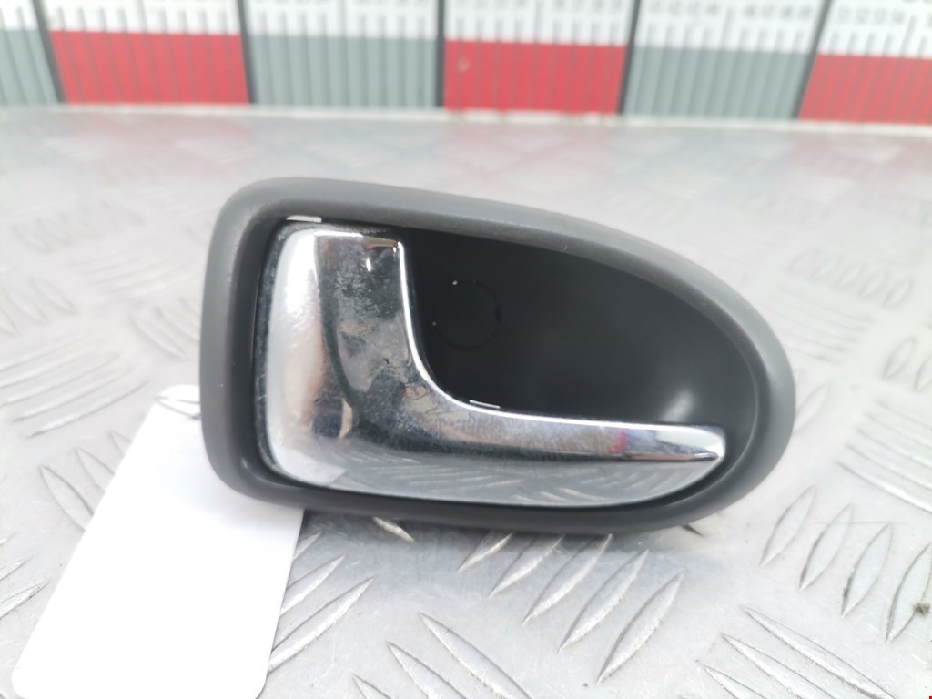 Ручка дверная передняя внутренняя левая MAZDA Premacy CP 1999-2004