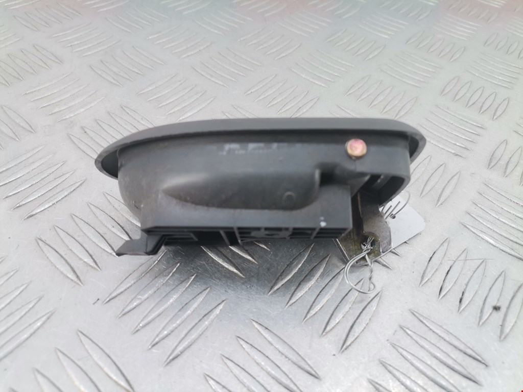 Ручка дверная передняя внутренняя левая MAZDA Premacy CP 1999-2004