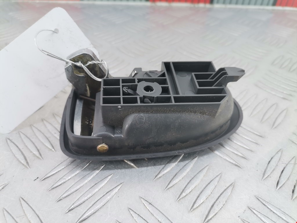 Ручка дверная передняя внутренняя левая MAZDA Premacy CP 1999-2004