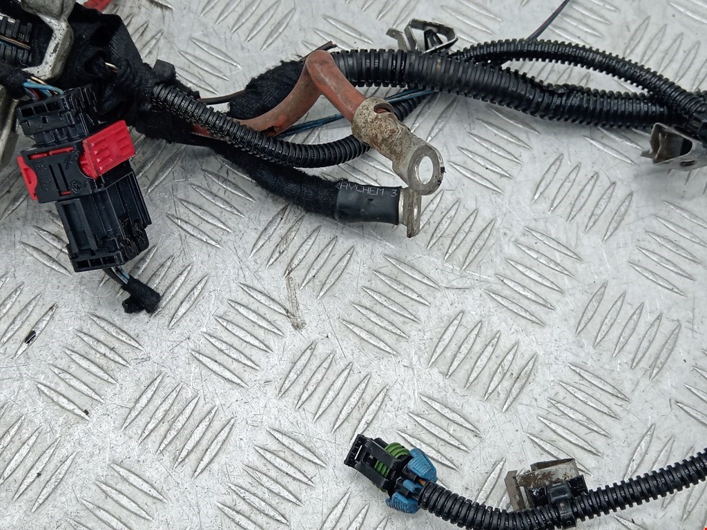 Клемма аккумулятора (плюс) + OPEL Astra H/Family 2004-2015