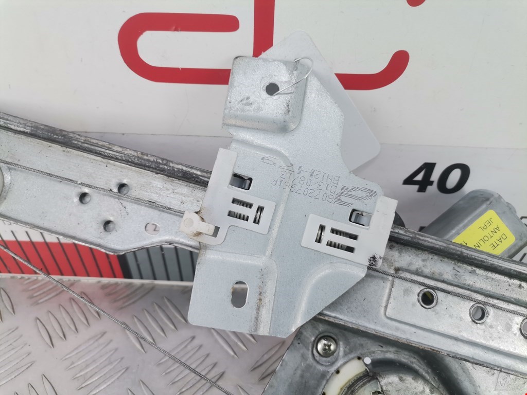 Стеклоподъемник передний правый DACIA Duster Duster I 2010-2017