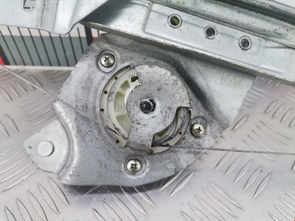 Стеклоподъемник передний правый DACIA Duster Duster I 2010-2017