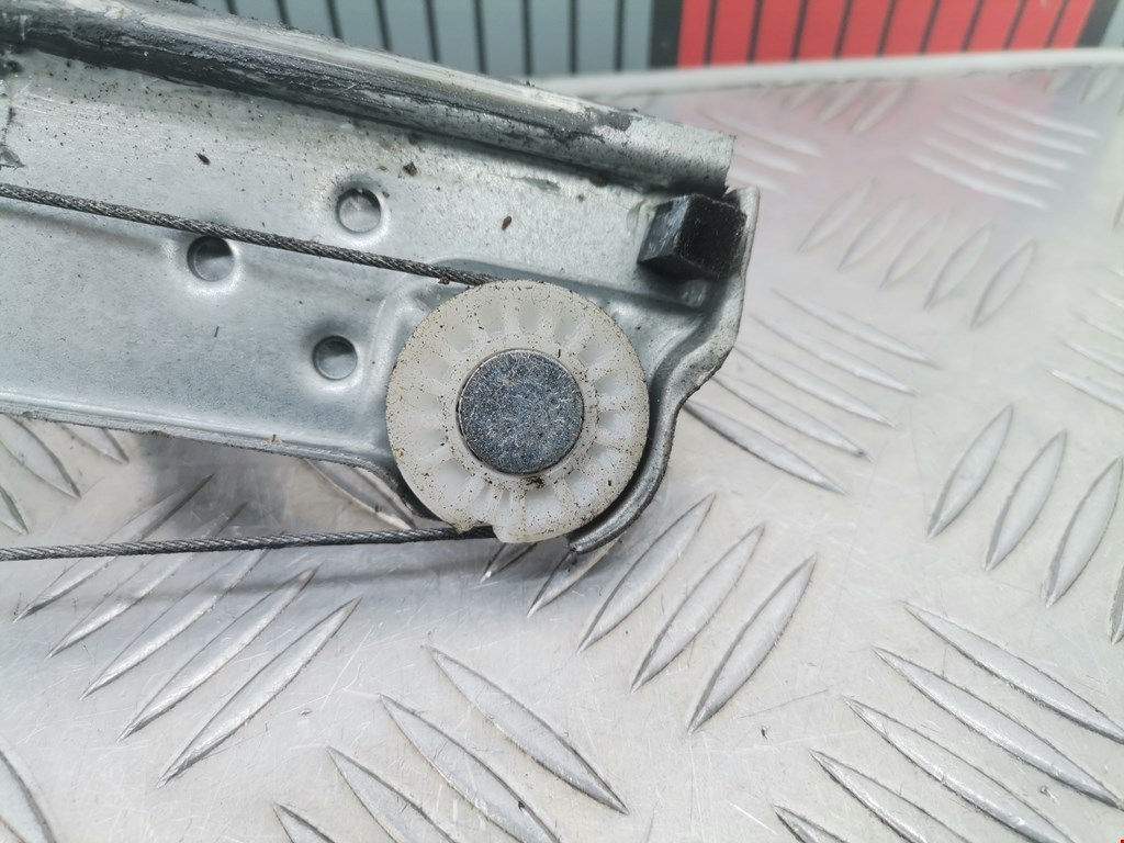 Стеклоподъемник передний правый DACIA Duster Duster I 2010-2017