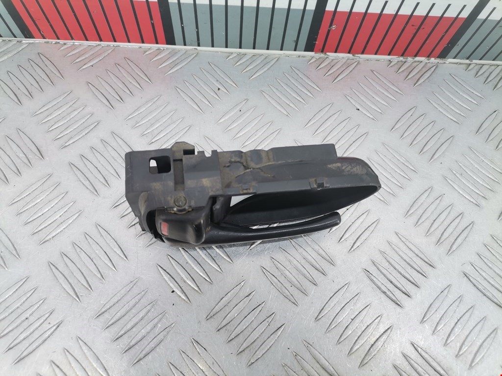 Ручка дверная передняя внутренняя левая SUBARU Impreza 2000-2007