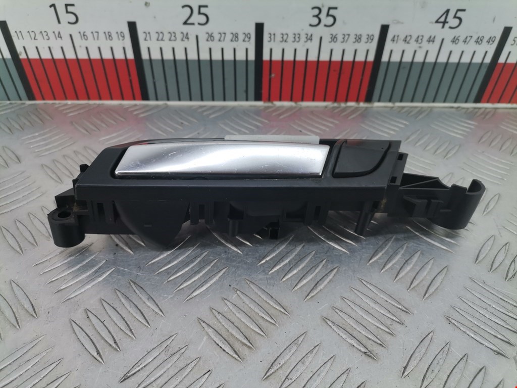 Ручка дверная передняя внутренняя левая AUDI Q7 I 2006-2015