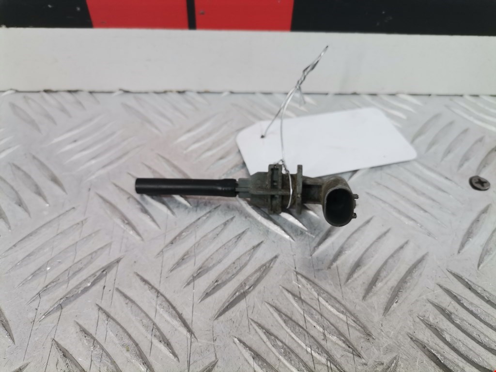 Датчик уровня в бачок омывателя BMW 7er 7 серия E65/E66 2001-2008