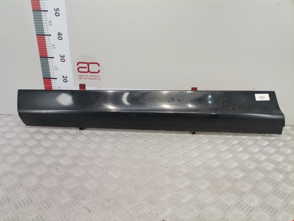 Накладка декоративная (молдинг) двери передней левой Audi Q7 4L (2005-2015)