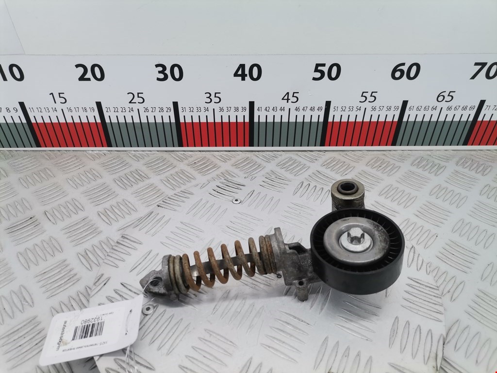 Натяжитель ремня генератора (приводного поликлинового ремня Opel Corsa C (2000-2006)
