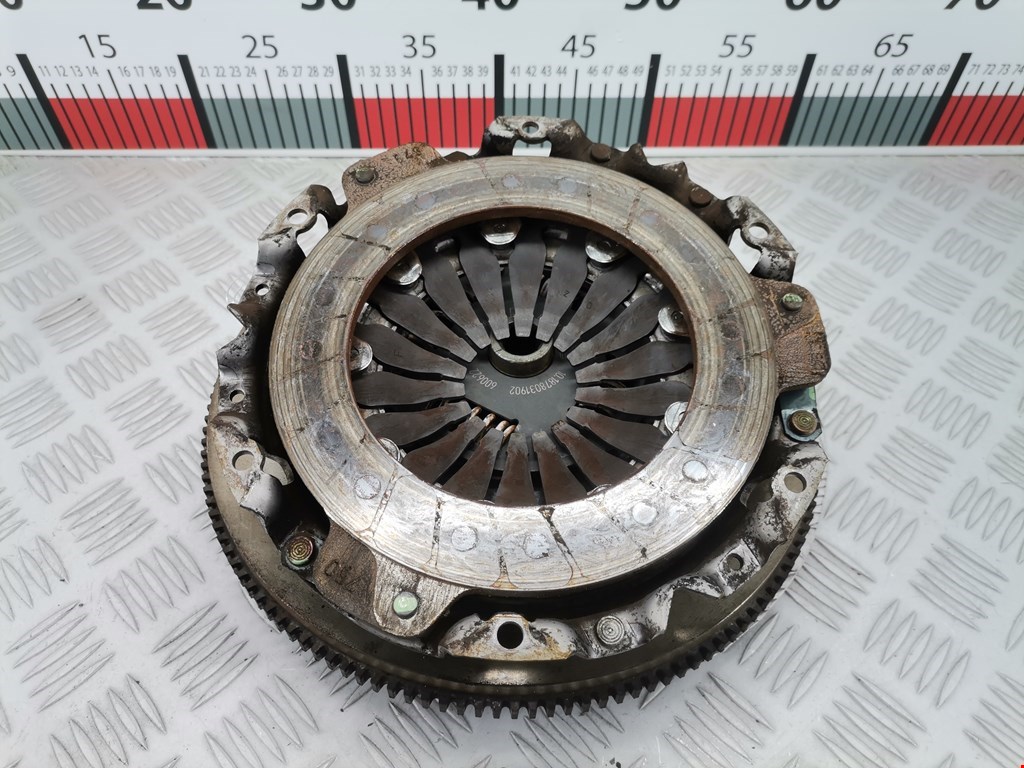 Маховик (демпфер сцепления) OPEL Corsa C 2000-2006