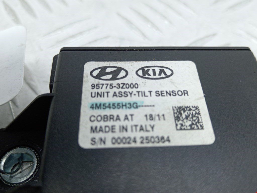 Датчик крена (наклона кузова) HYUNDAI i40 2011-2019