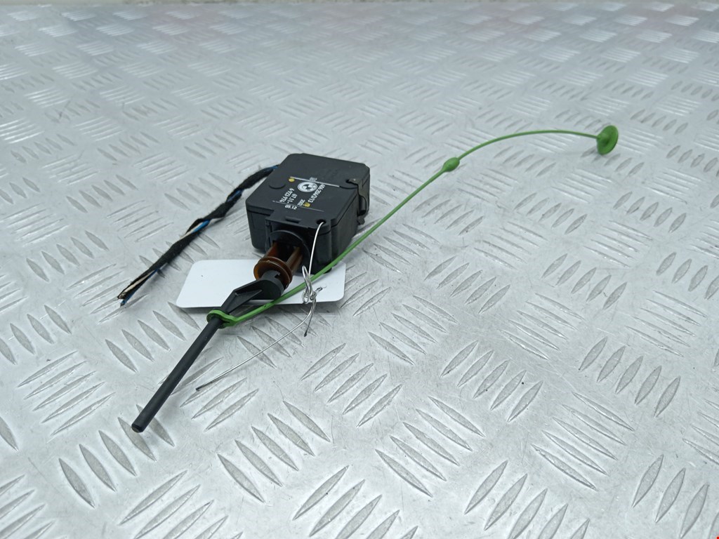 Активатор замка бензобака BMW X5 E53 1999-2006