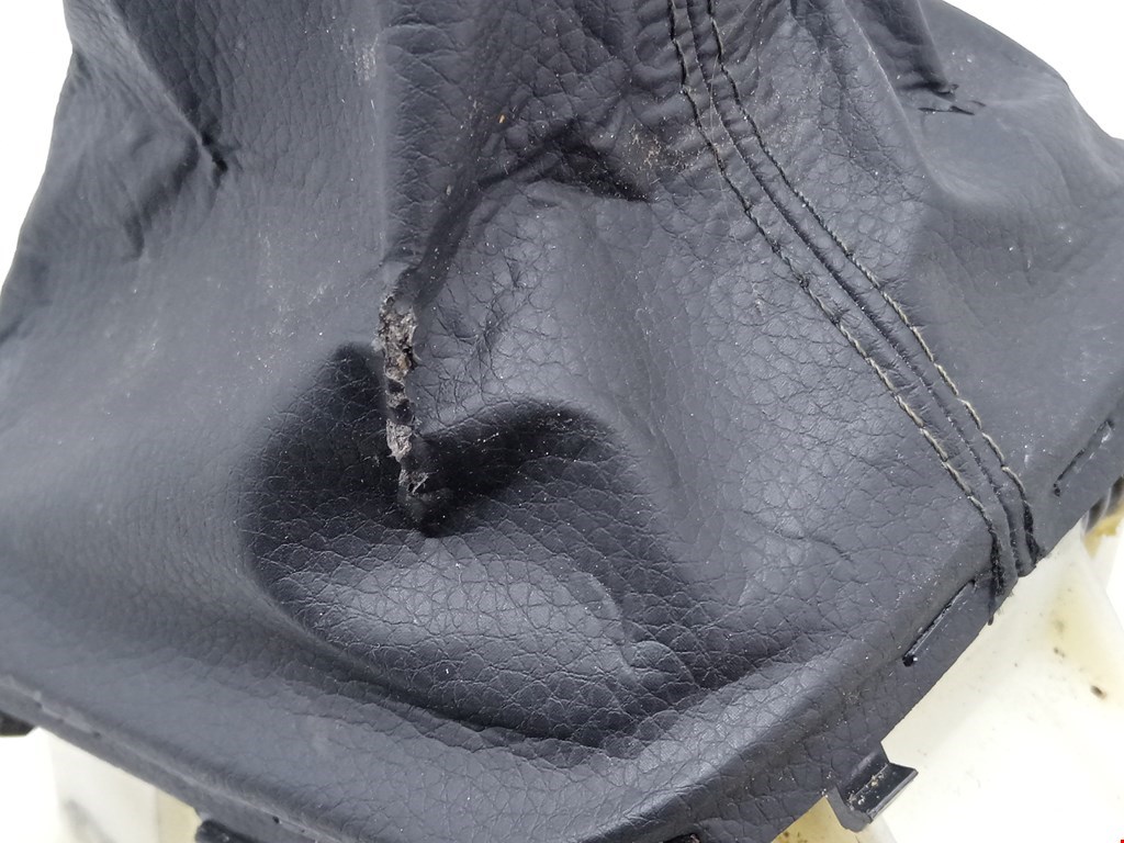 Кулиса (селектор) АКПП/МКПП в салоне HYUNDAI i40 2011-2019