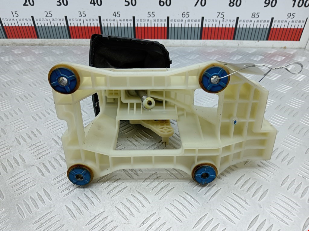 Кулиса (селектор) АКПП/МКПП в салоне HYUNDAI i40 2011-2019