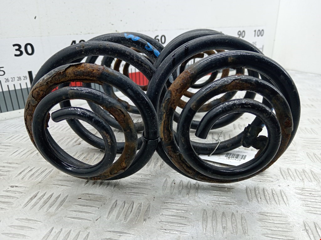 Пружина задняя левая/правая OPEL Zafira B 2005-2012