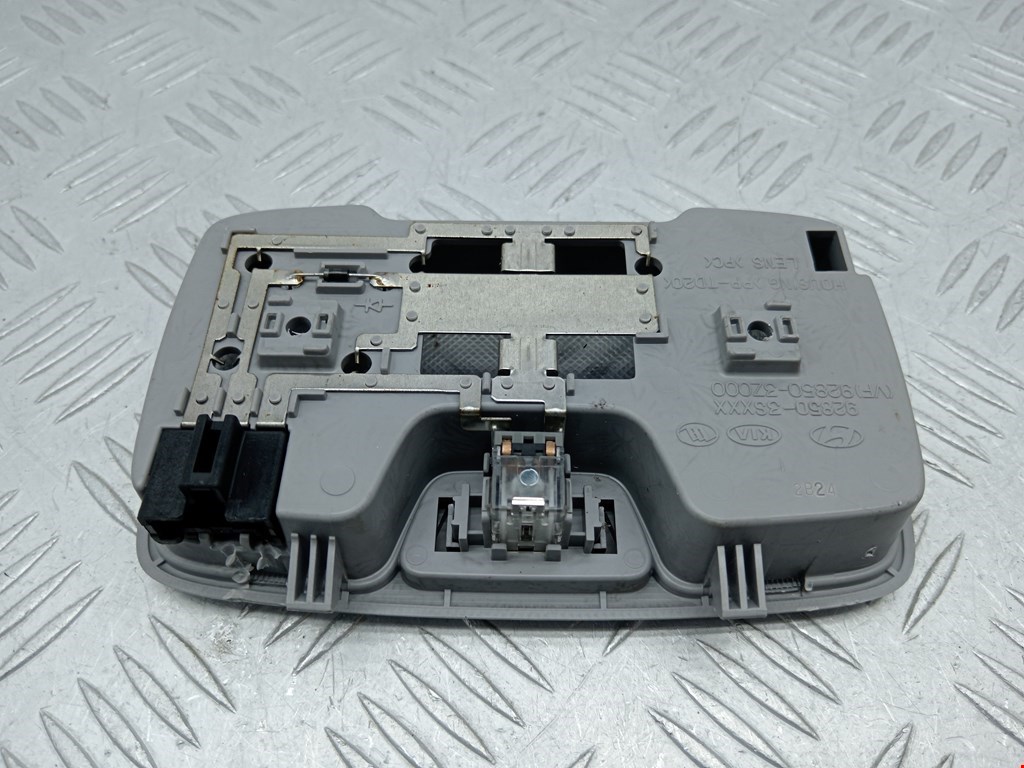 Плафон салонный (салона фонарь) HYUNDAI i40 2011-2019