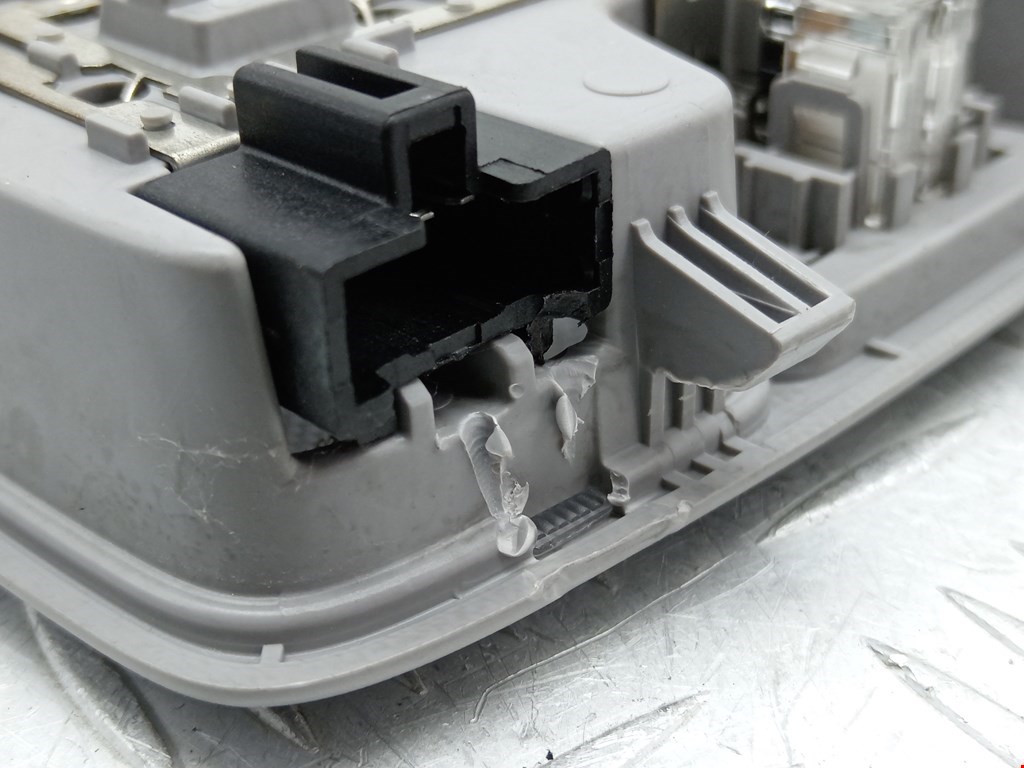 Плафон салонный (салона фонарь) HYUNDAI i40 2011-2019