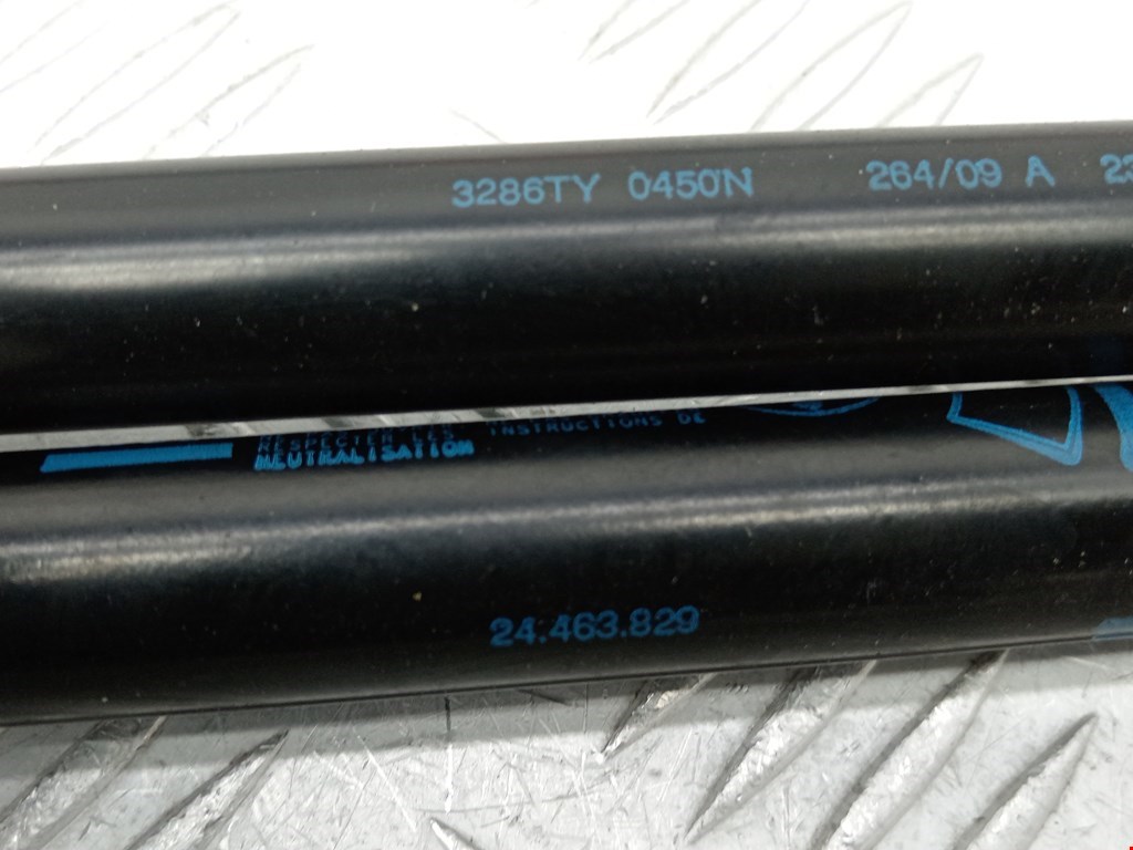 Амортизатор капота левый=правый OPEL Astra H/Family 2004-2015