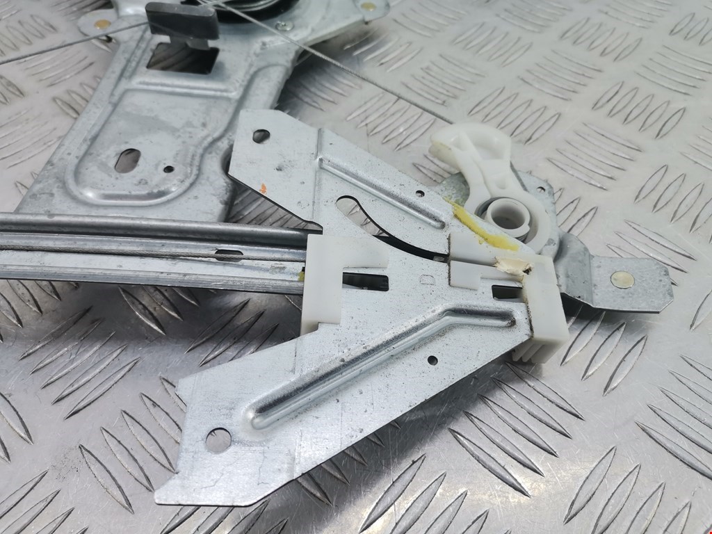 Стеклоподъемник задний правый CITROEN Xsara 1997-2000