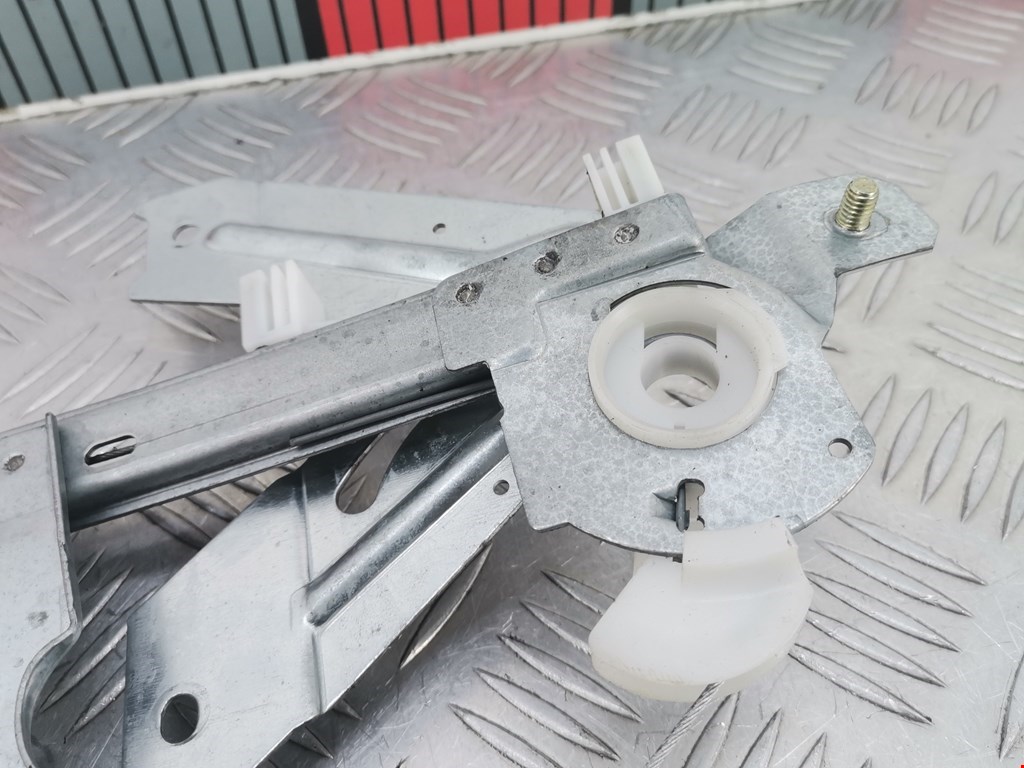 Стеклоподъемник задний правый CITROEN Xsara 1997-2000