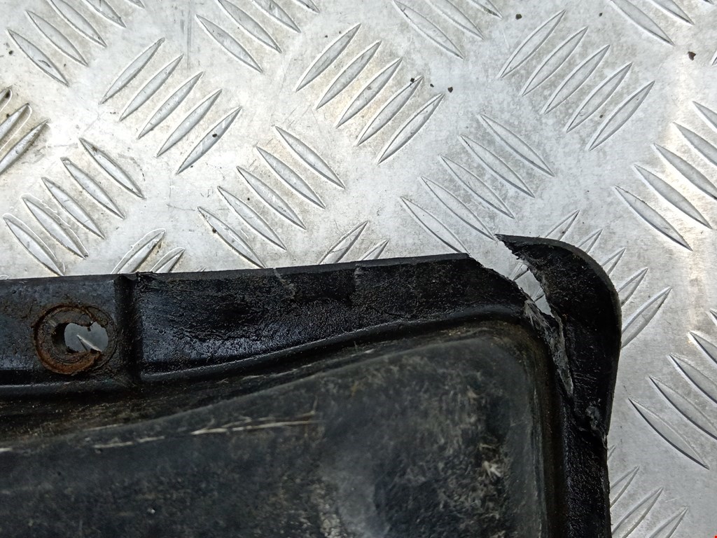 Усилитель заднего бампера (задний) KIA Magentis 2000-2006