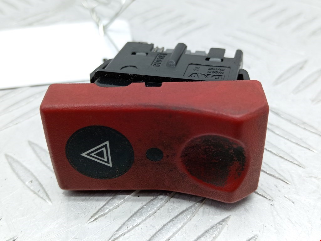 Кнопка аварийной сигнализации (аварийки) RENAULT Midlum 1999-2013