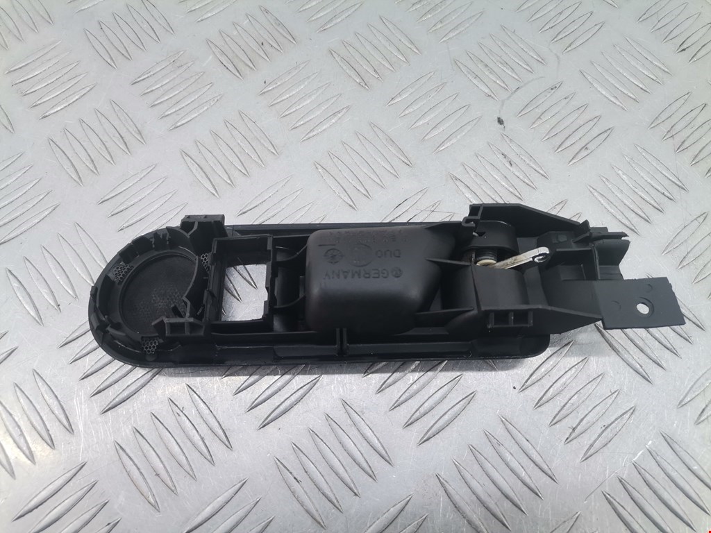 Ручка дверная задняя внутренняя левая VOLKSWAGEN Passat B5 1997-2005