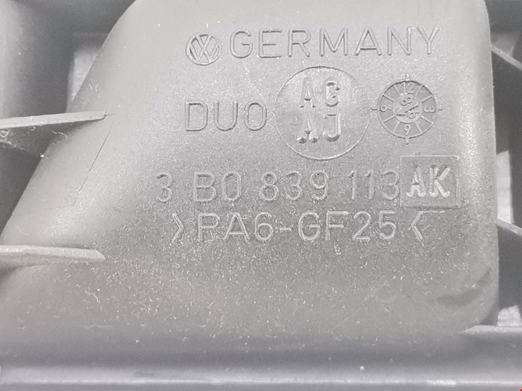 Ручка дверная задняя внутренняя левая VOLKSWAGEN Passat B5 1997-2005