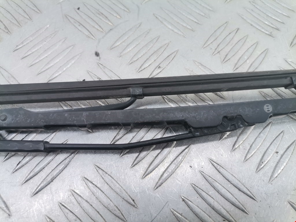 Поводок дворника задний (заднего) MITSUBISHI Space Star 1999-2006