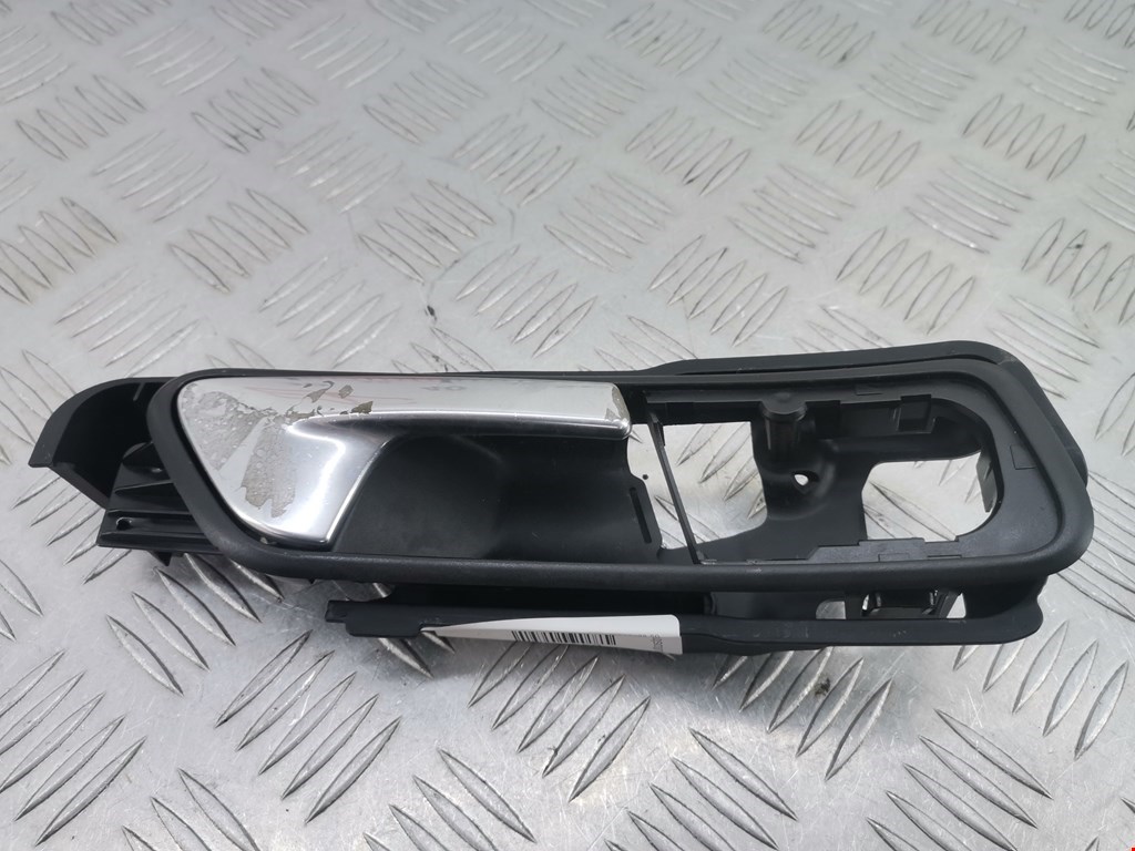 Ручка дверная передняя внутренняя правая VOLKSWAGEN Touran 2003-2010