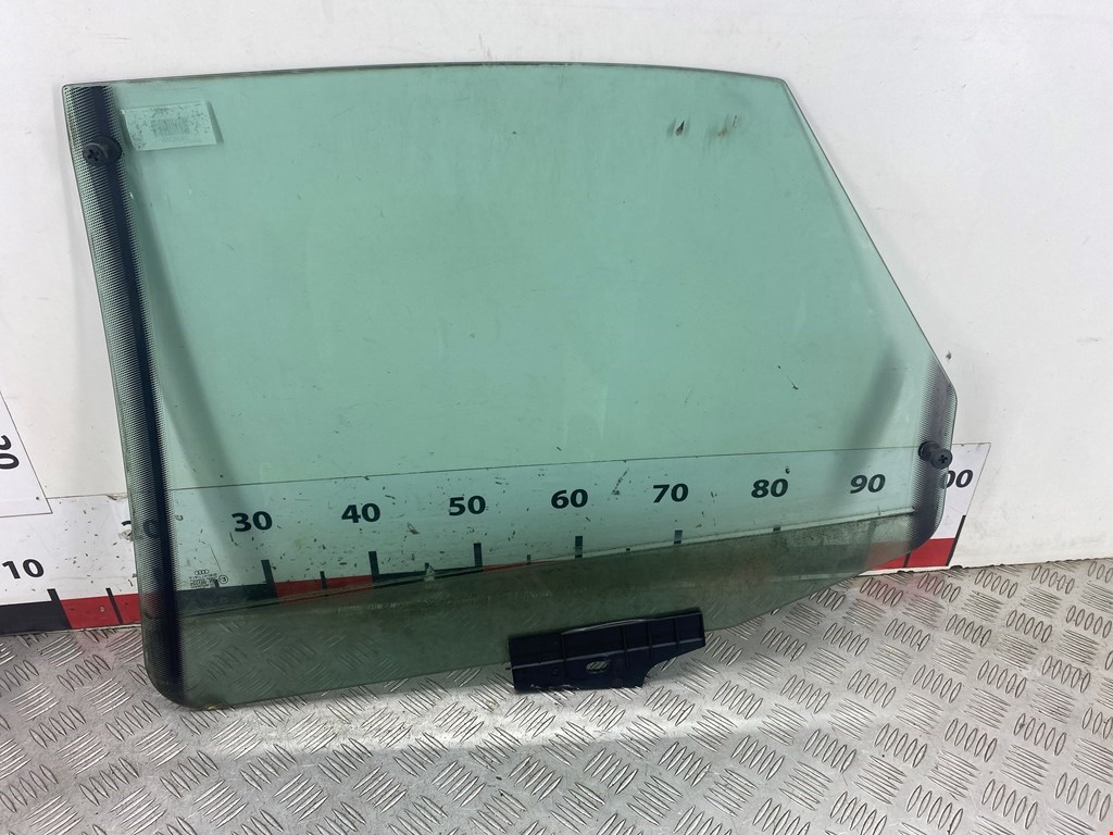 Стекло двери заднее правое AUDI A8 D2 1994-2002