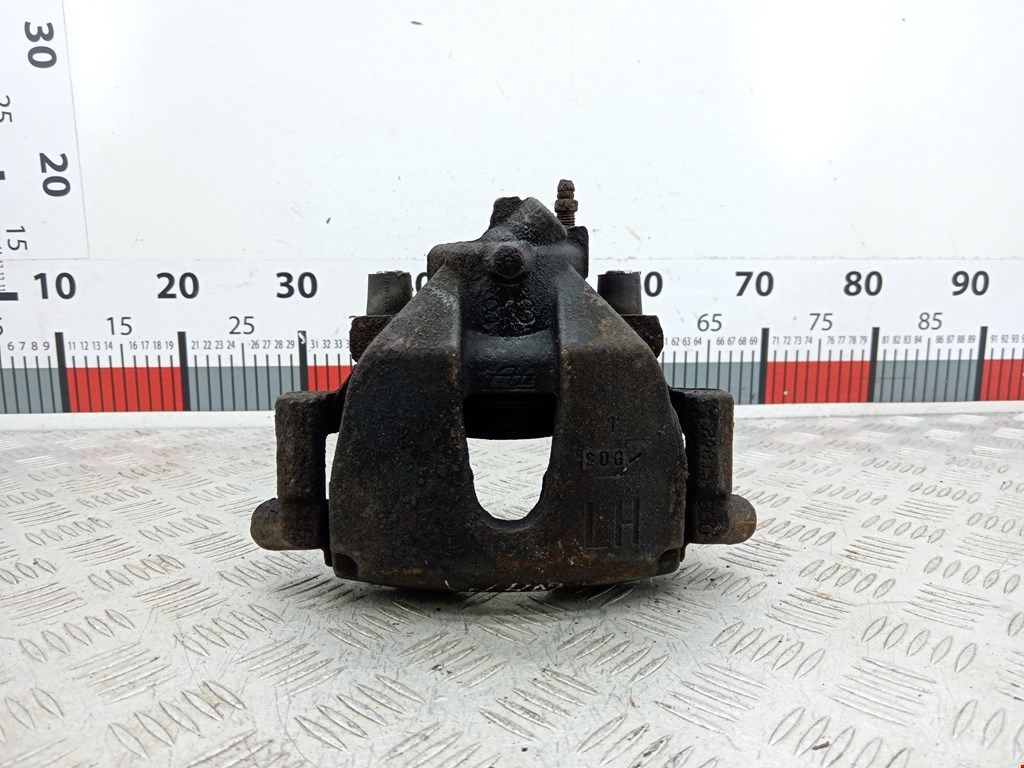 Суппорт передний левый FORD Kuga 2008-2012