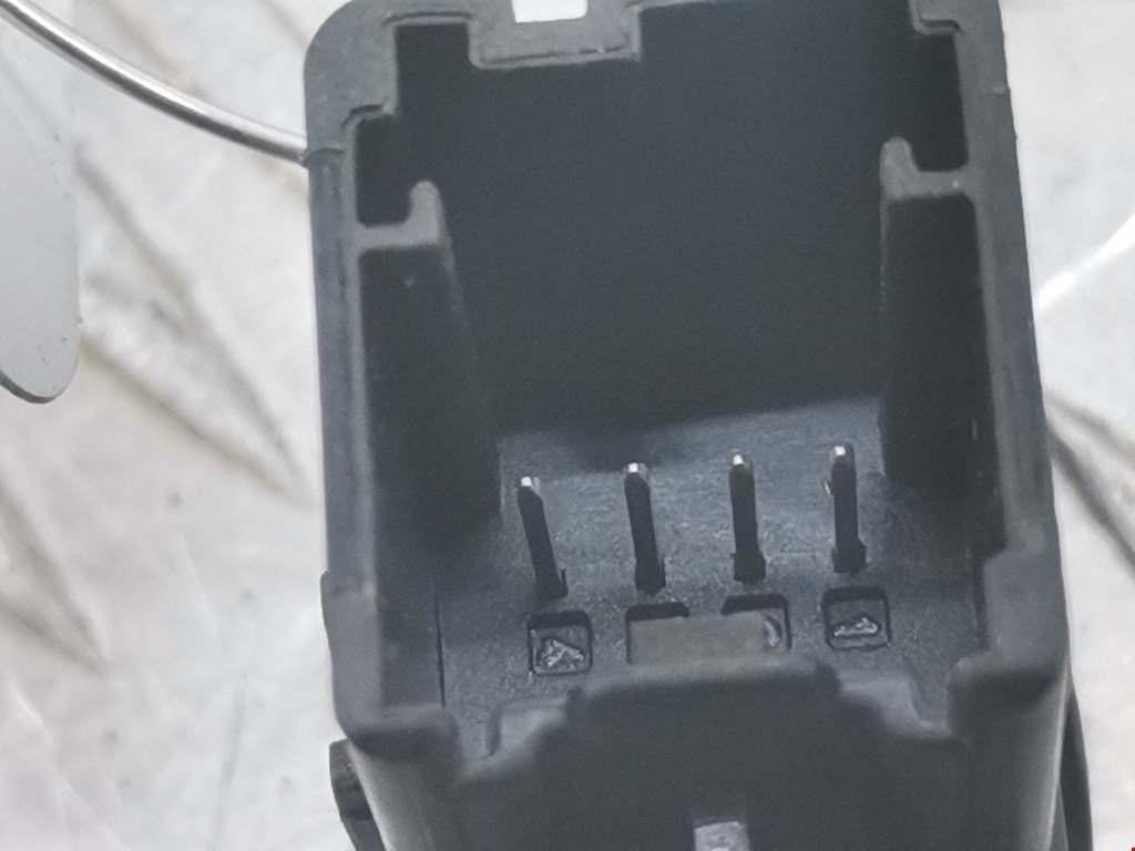 Кнопка стеклоподъемника FORD Kuga 2008-2012